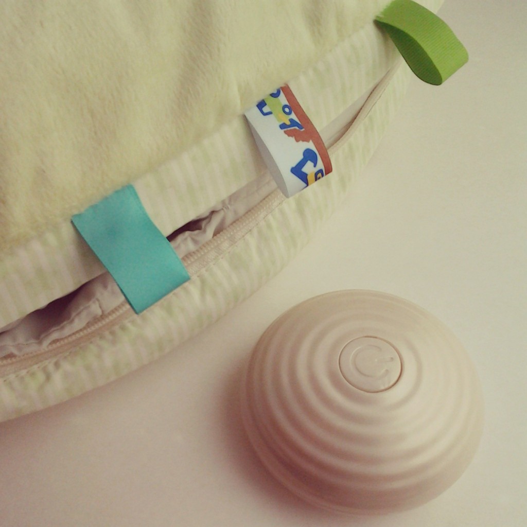 Mombo Nursing Pillow Deluxe - 2